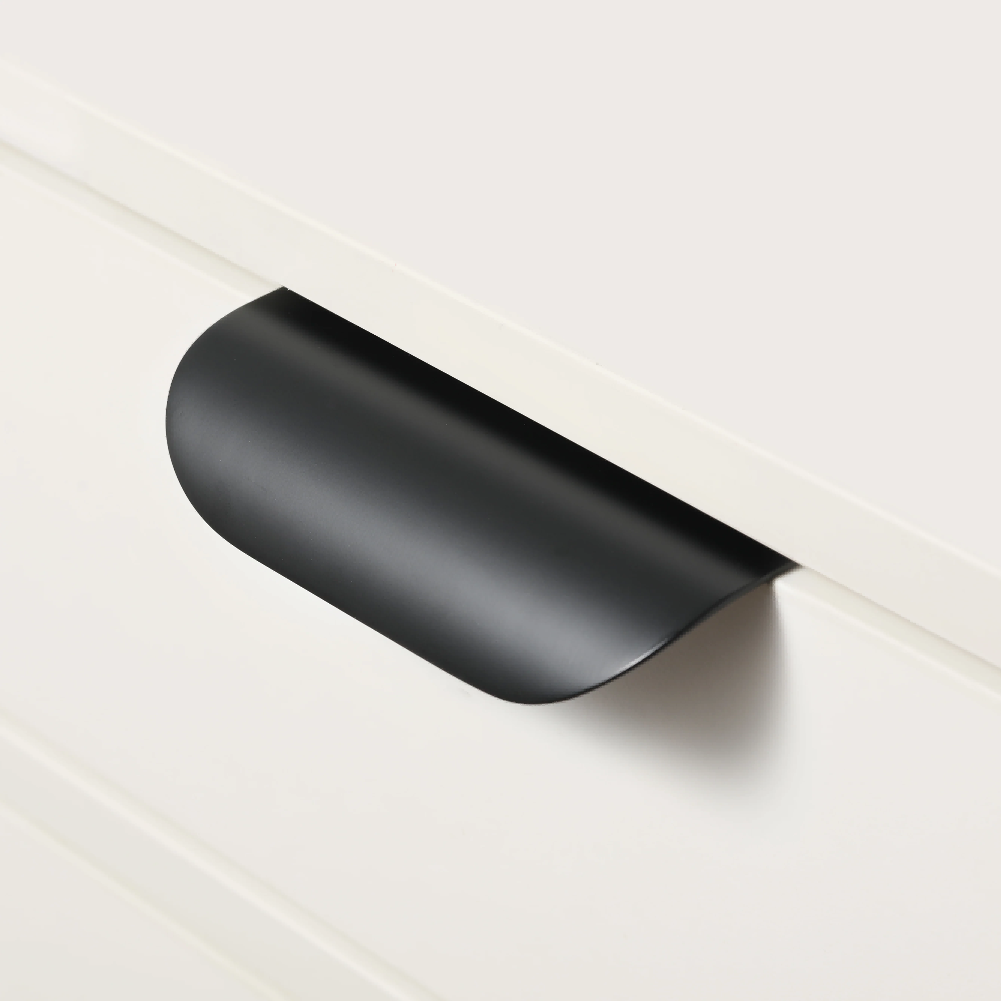 Leaf Lip Cabinet Handle - L & S